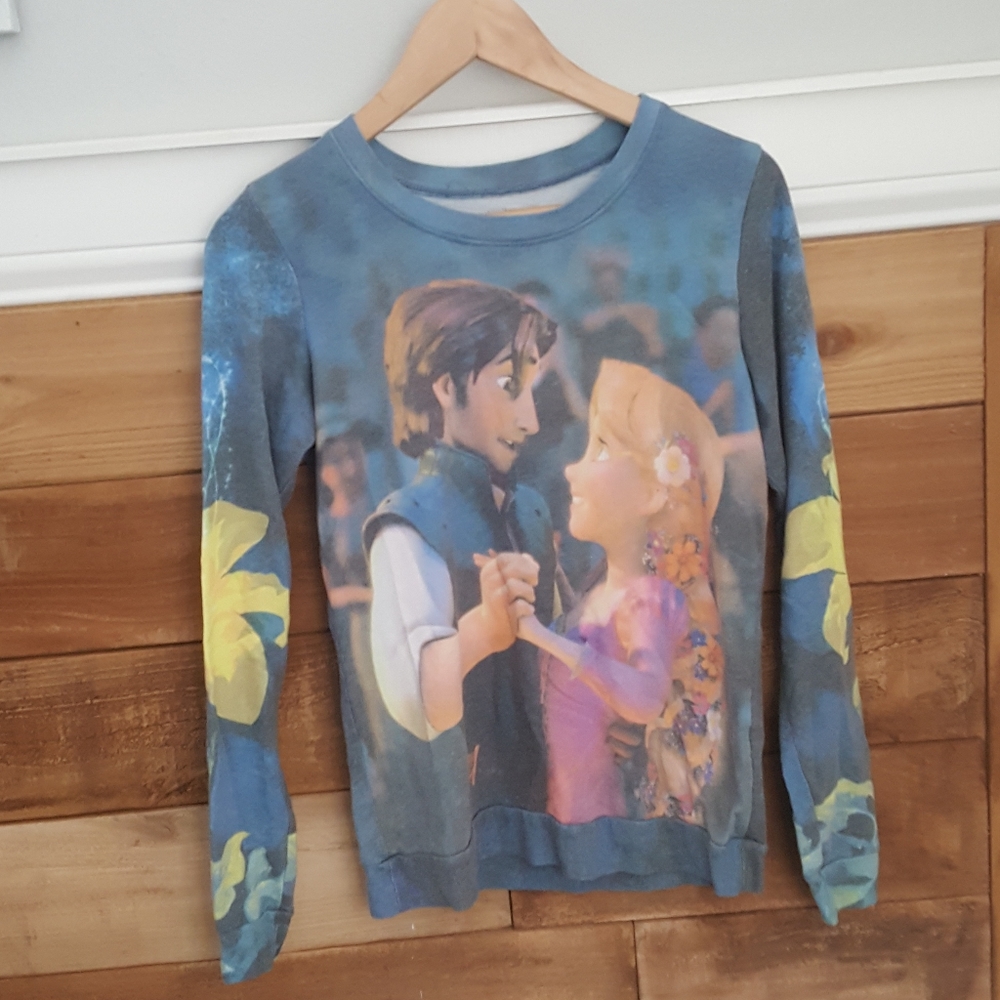 Disney's Tangled Long Sleeve Shirt 🌻